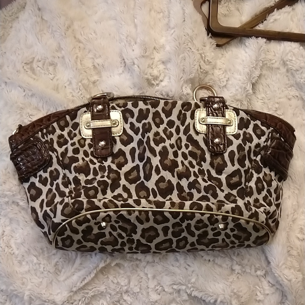 Guess handbag: Requires Handles to be attached (included) - Picture 2 of 10